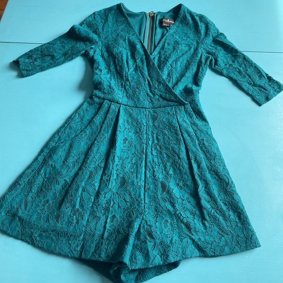 Teal and lace jumper,short sleeve,zip back,lined - Picture 1 of 2